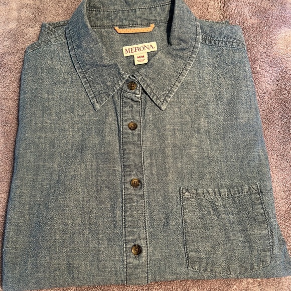Merona Woman’s denim shirt. Size Medium. - Picture 1 of 10